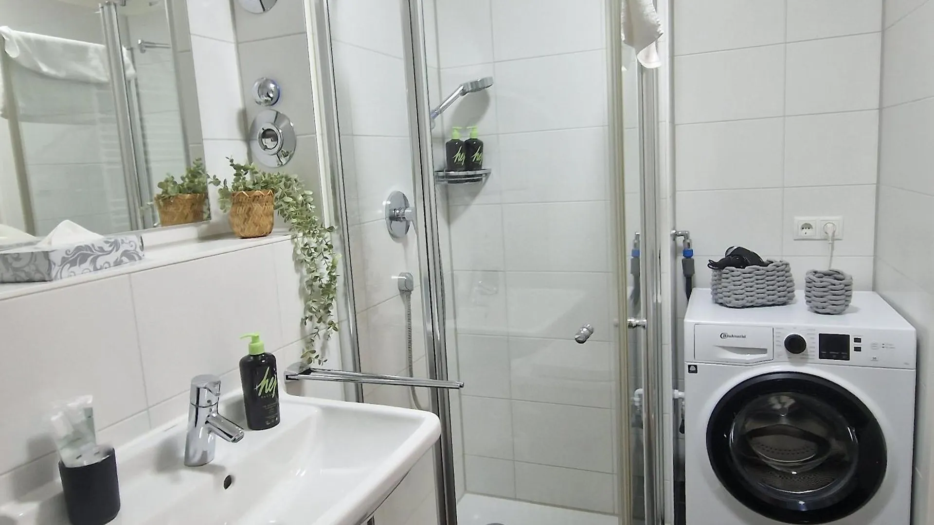 Ma Suite - Cozy Apartment 2P - Best Location - Private Parking Augsburg