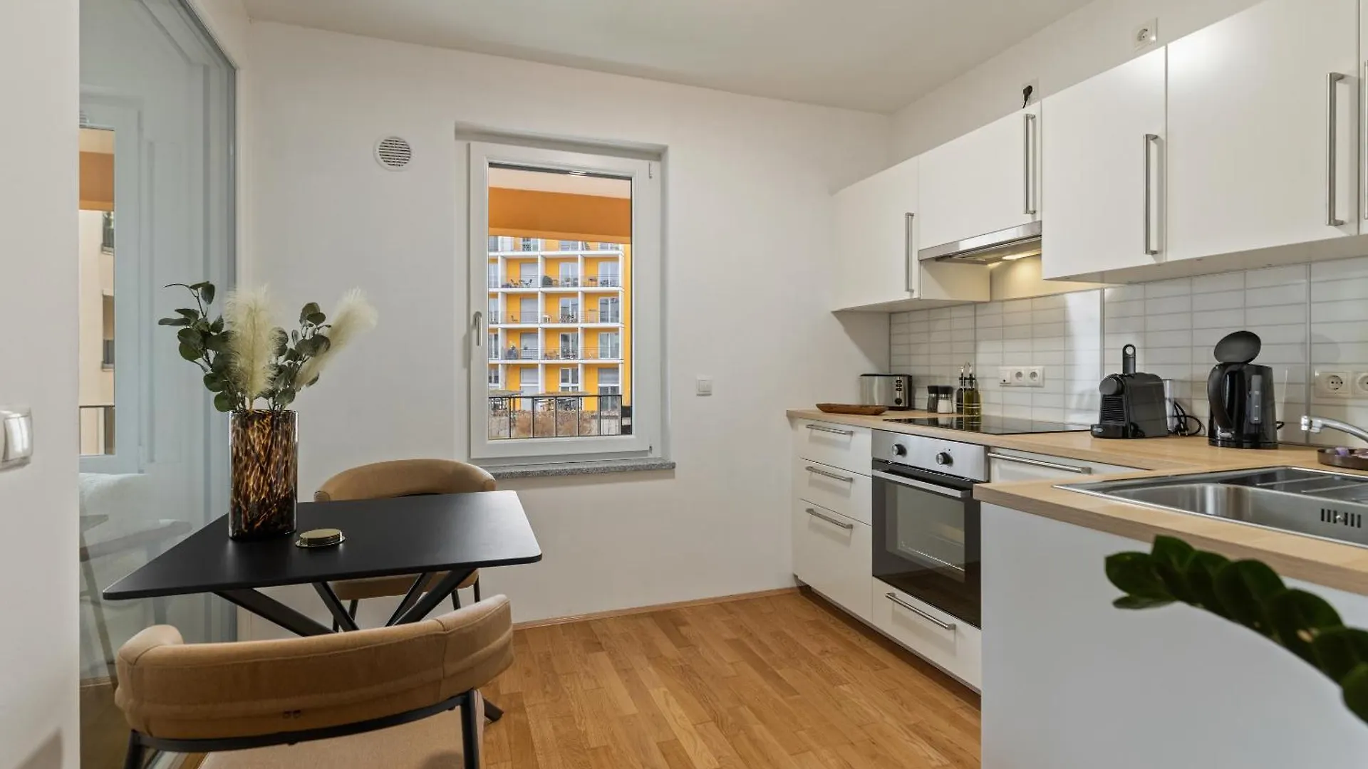 Ma Suite - Cozy Apartment 2P - Best Location - Private Parking Augsburg
