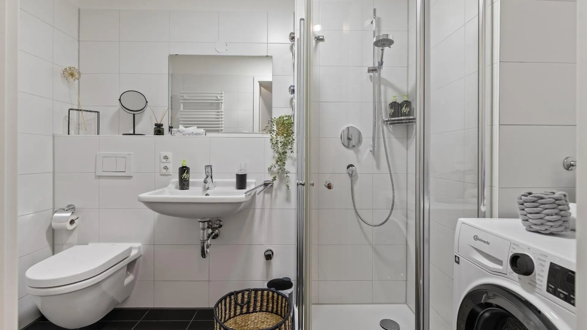 Ma Suite - Cozy Apartment 2P - Best Location - Private Parking Augsburg